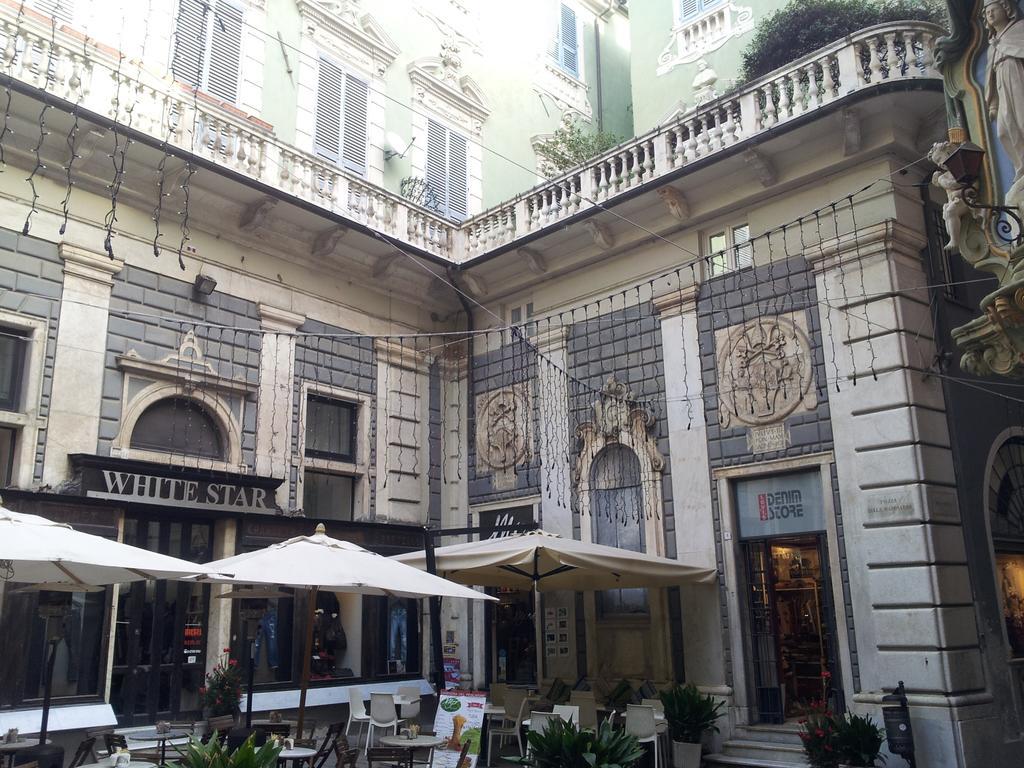 Appartamento Piazzetta La Maddalena Savona Szoba fotó