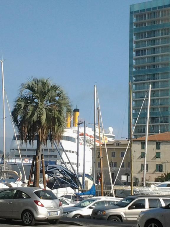 Appartamento Piazzetta La Maddalena Savona Szoba fotó